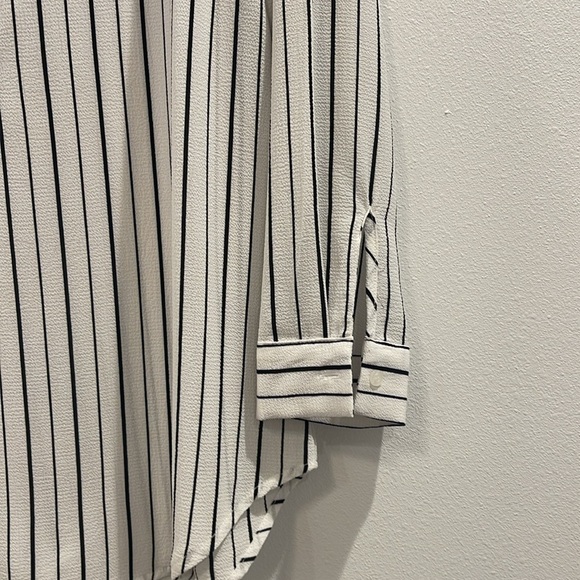 TIMING Black & White Striped Long Sleeve Blouse Size L. - Picture 6 of 7